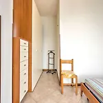Climb, Cruise & Dine Como, Cleaning Included Apartman