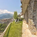 Climb, Cruise & Dine Como, Cleaning Included Apartman Gravedona