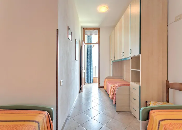 Climb, Cruise & Dine Como, Cleaning Included Apartamento Gravedona